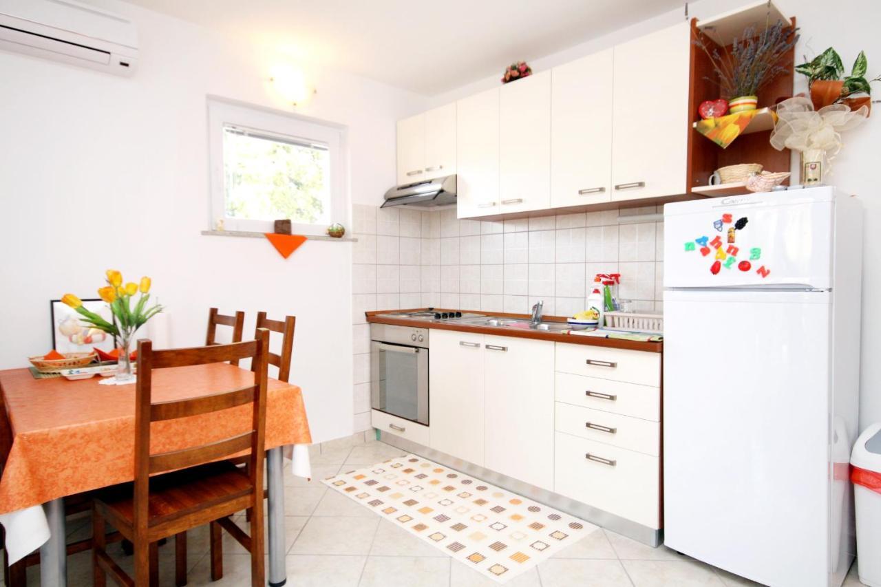 Apartments With A Parking Space Seline, Paklenica - 6603 Стариград-Паклениця Екстер'єр фото